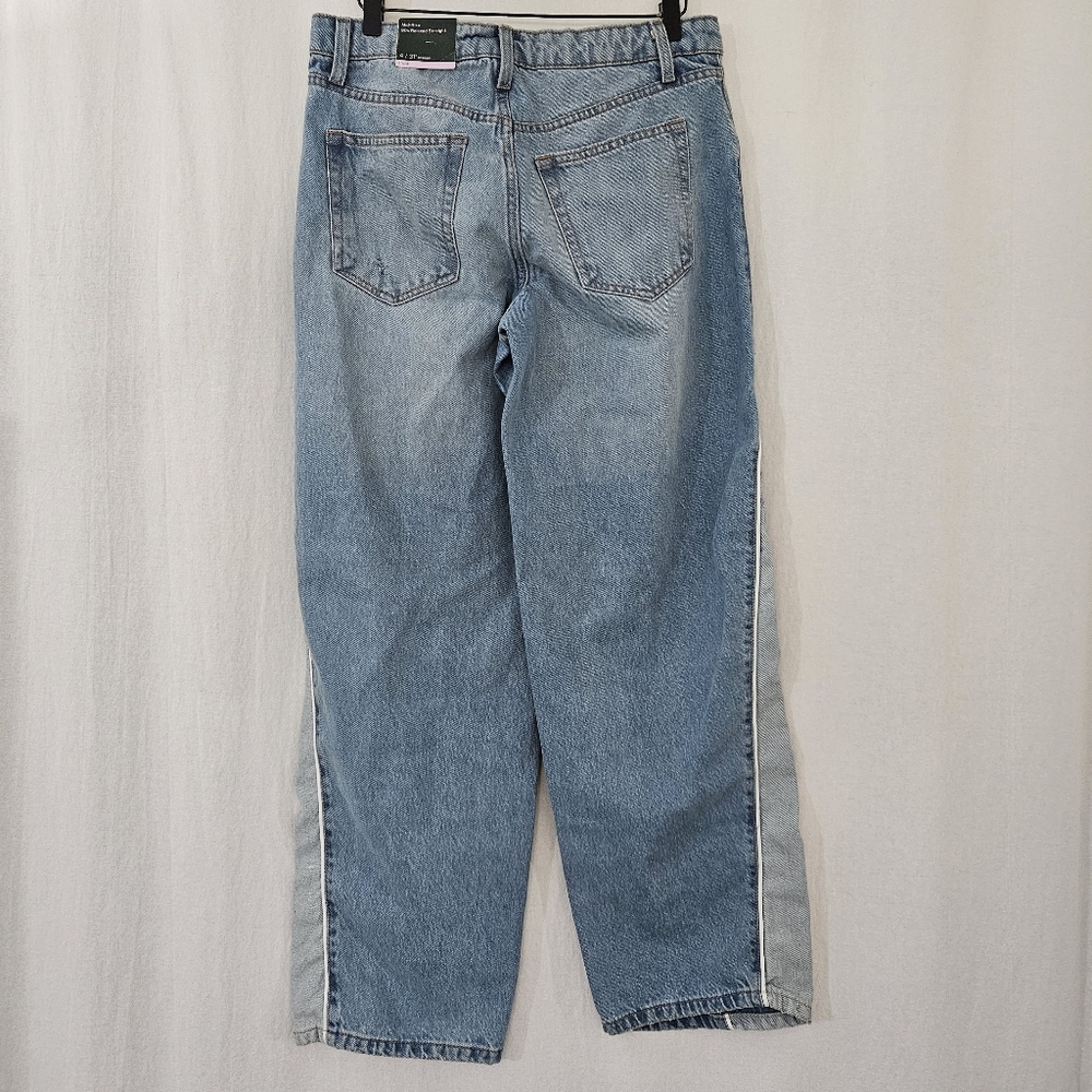 Wild Fable Mid-Rise 90s Relaxed Straight Leg Multi-Tone Jeans in Blue - Picture 2 of 9